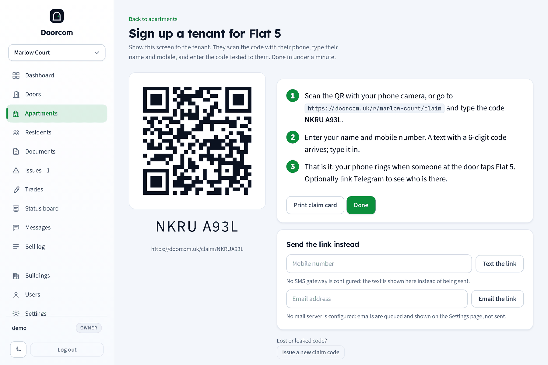 The on-screen sign-up dialog for a flat: a large QR code, the claim code, three numbered steps, and buttons to print a claim card or text or email the link